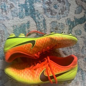 Nike Magista Cleats